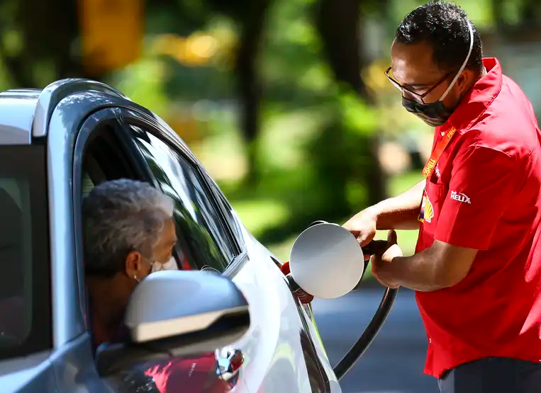 Gasolina custa quase R$ 6 ao litro em Garibaldi 