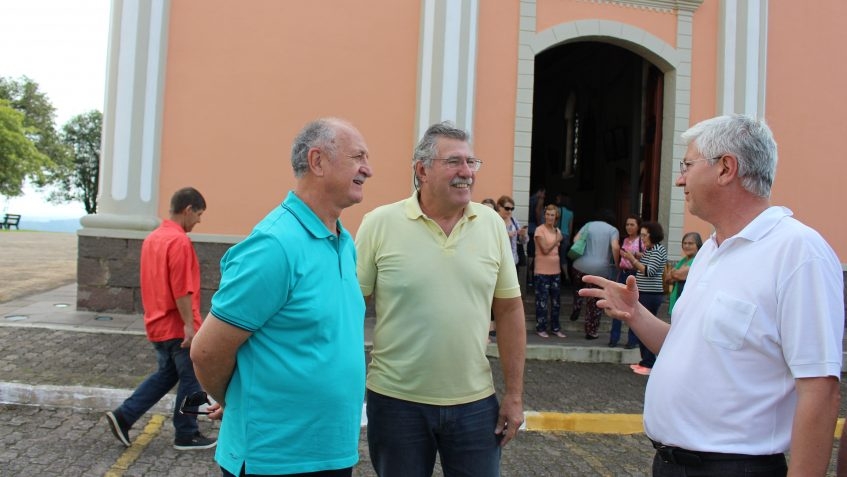 Técnico Felipão visita o Santuário de Nossa Senhora do Caravaggio