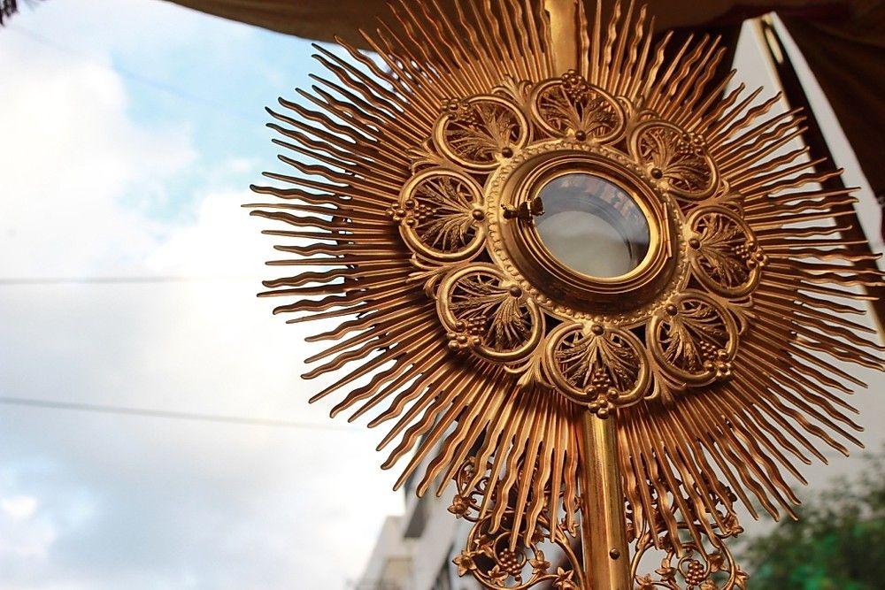 Corpus Christi: Paróquia São Pedro realizará procissão motorizada e arrecadação de itens