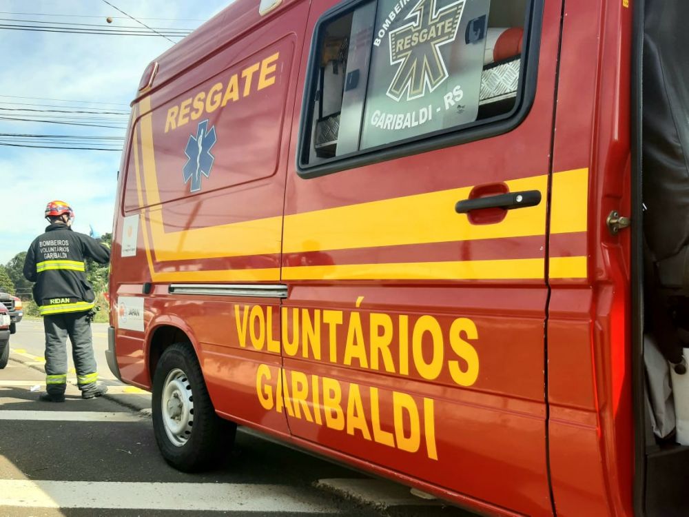 Motociclista sofre ferimentos graves em acidente na Rota do Sol, em Garibaldi