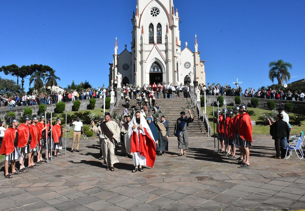 Procissão de Ramos dá início a Semana Santa e o Ano Pastoral em Garibaldi