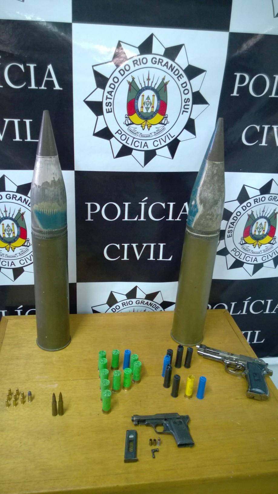  Polícia de Farroupilha cumpre mandato e encontra munição de fuzil