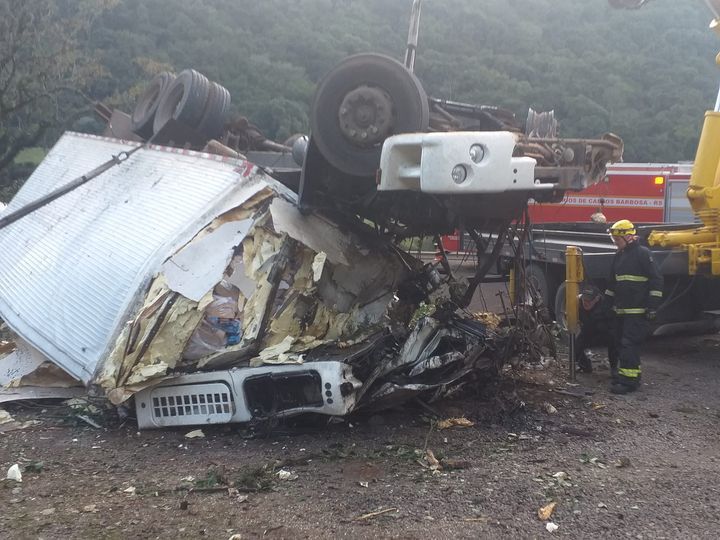 Identificadas as vítimas de acidente com caminhão em Carlos Barbosa