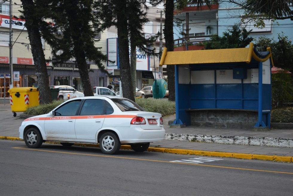 Ponto de táxi é alterado no centro de Carlos Barbosa