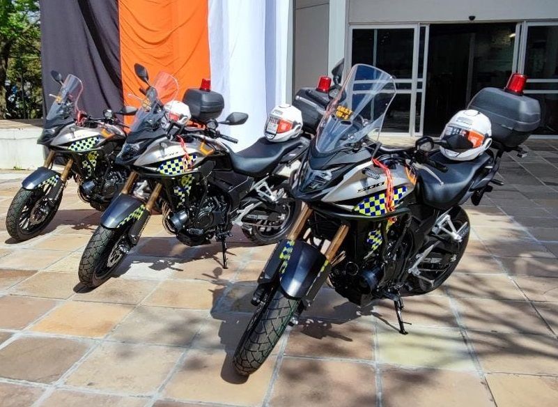 Prefeitura de Carlos Barbosa recebe três motos para patrulhamento