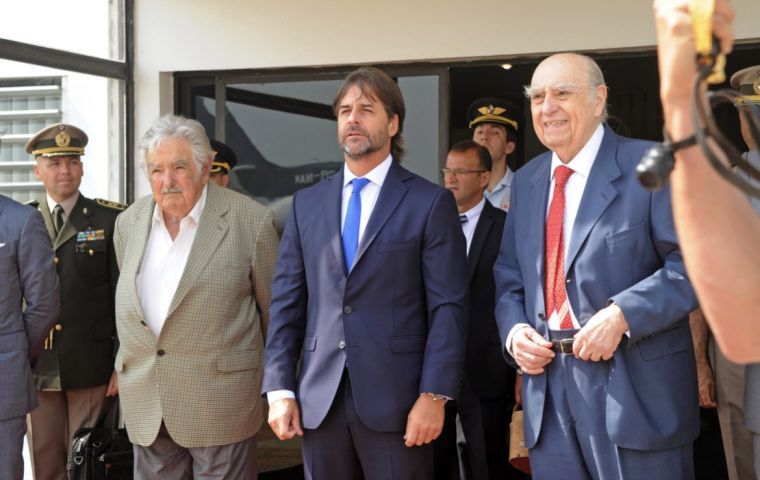 Presidente e ex-presidentes do Uruguai viajam para o Brasil em jatinho de Alexandre Grendene
