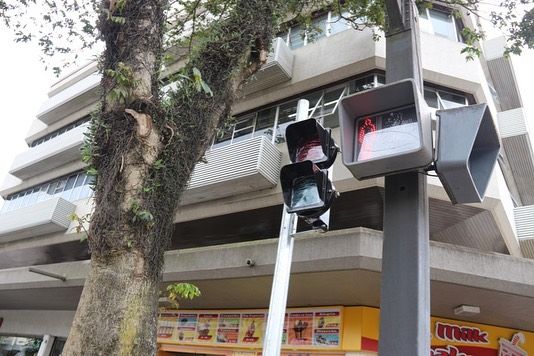  Nova sinaleira é instalada na esquina da Rodoviária de Garibaldi
