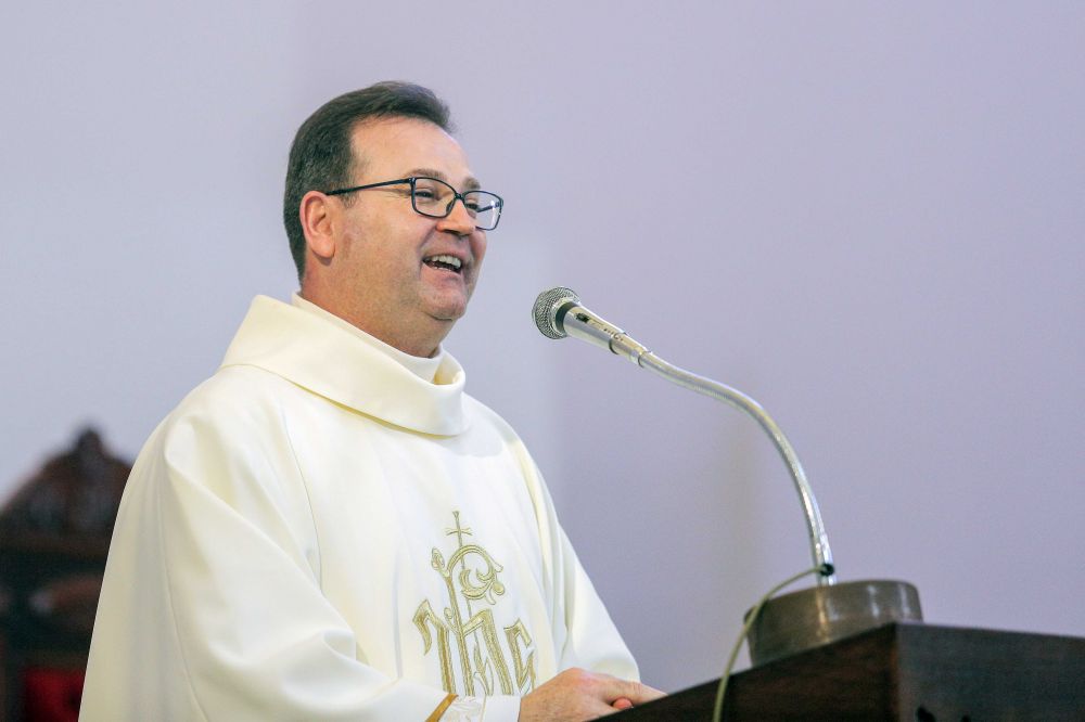 Padre Ricardo Fontana celebra 25 anos de vida sacerdotal