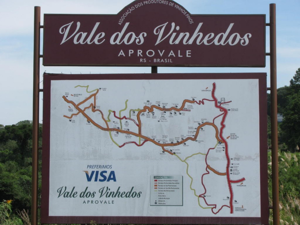 Vale dos Vinhedos busca apoio para se tornar Zona Franca de Vinhos no Brasil