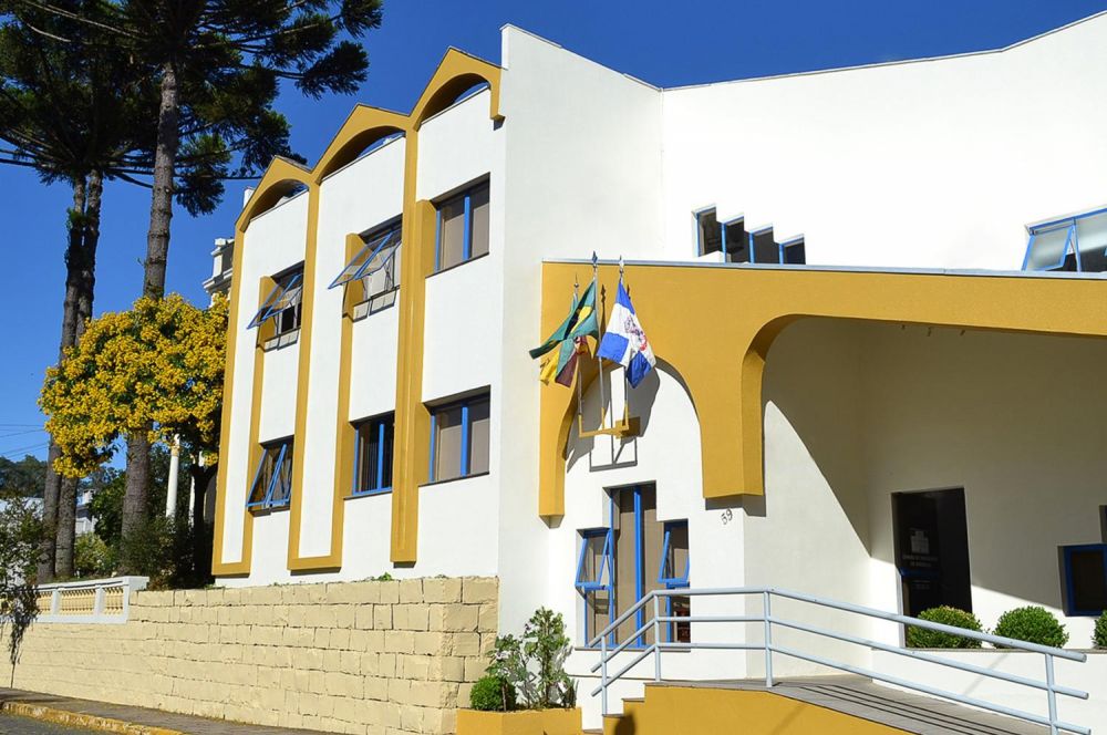 Vereadores de Garibaldi aprovam prioridade no atendimento oncológico