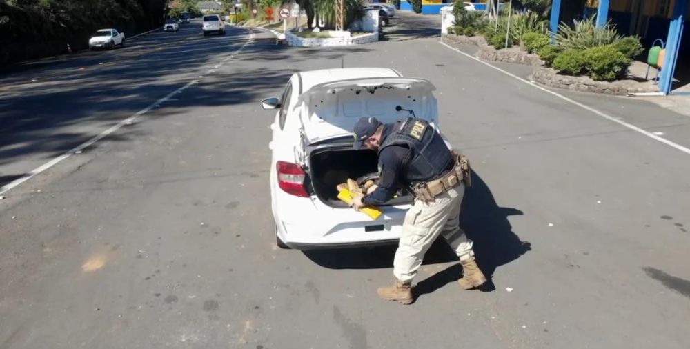 Polícia Rodoviária Federal prende 89 kg de maconha em Bento Gonçalves 
