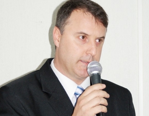 Vice-prefeito Evandro Zibetti assume a Prefeitura de Carlos Barbosa