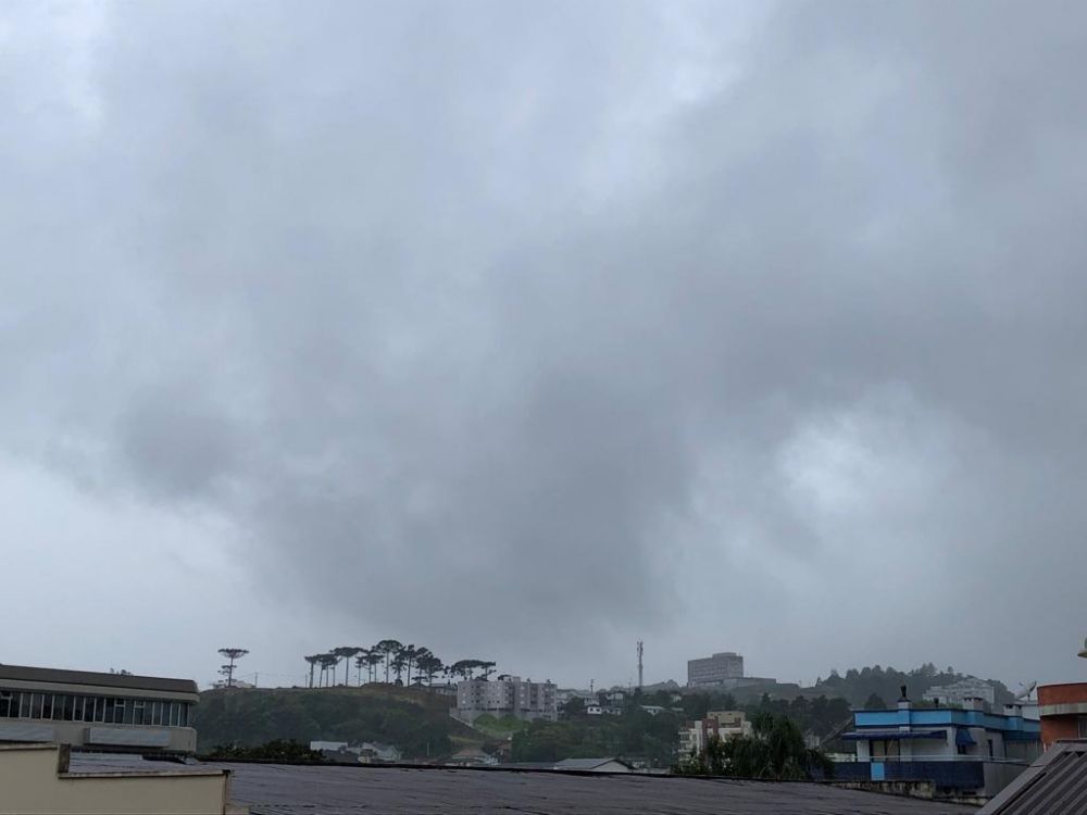 Chuva atinge todo o estado e pode trazer temporais isolados nesta quinta