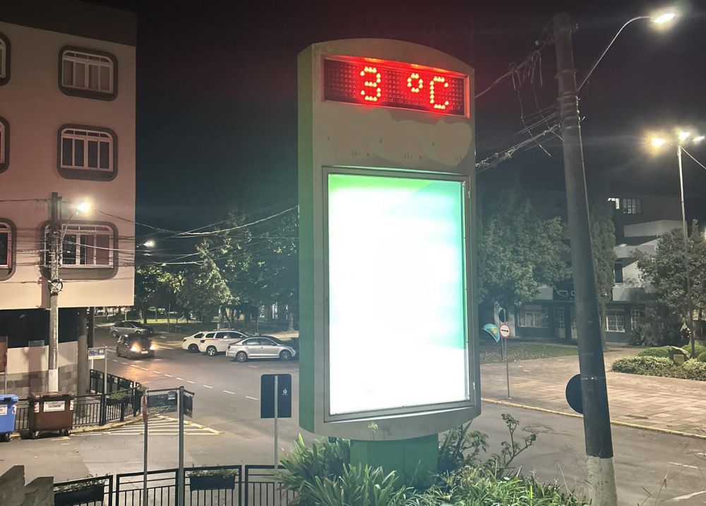 Frio extremo derruba temperaturas e Serra amanhece congelada