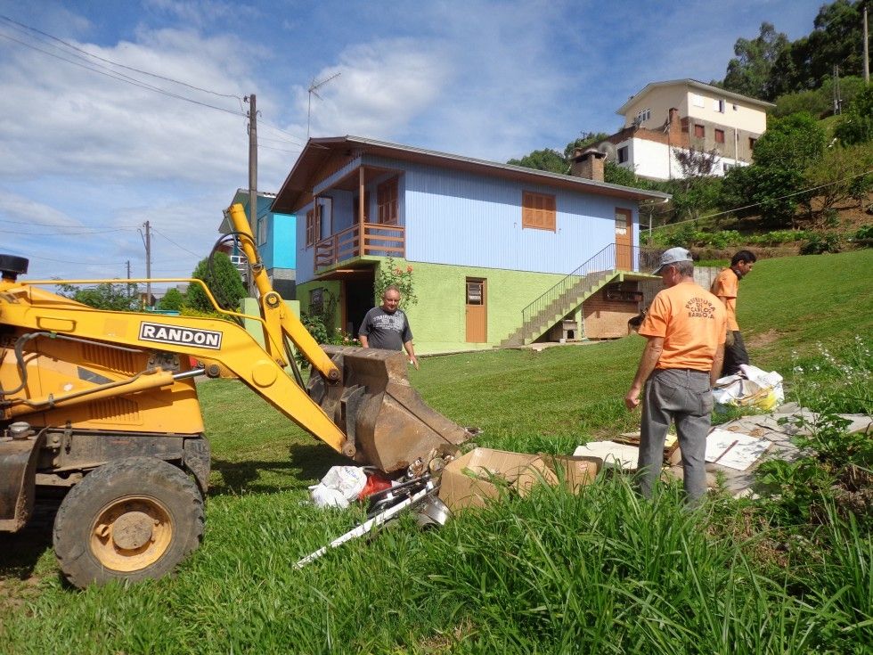 Com risco de dengue, Carlos Barbosa inicia grande operação de limpeza nos bairros