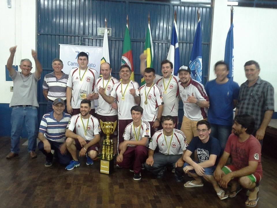 Equipe do Araújo conquista Taça Prata de Bocha