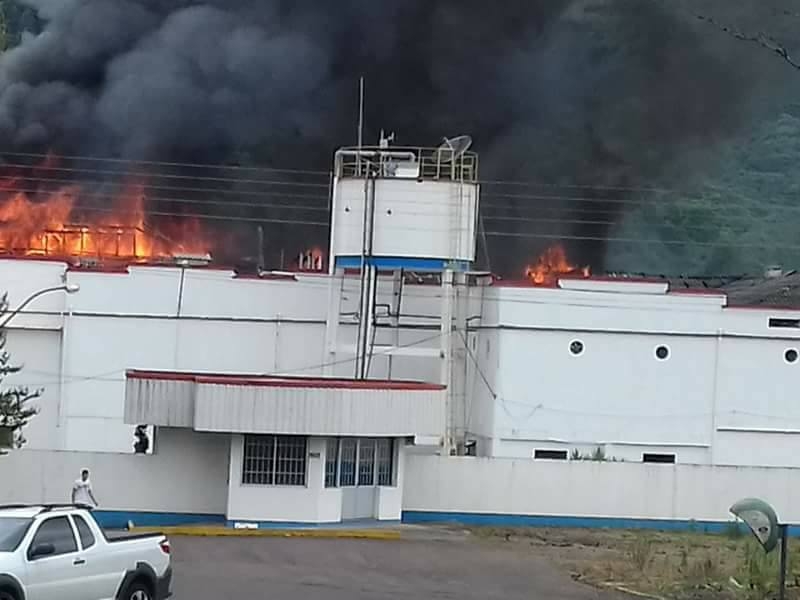 Incêndio no Frigorífico Nicolini em Nova Araçá