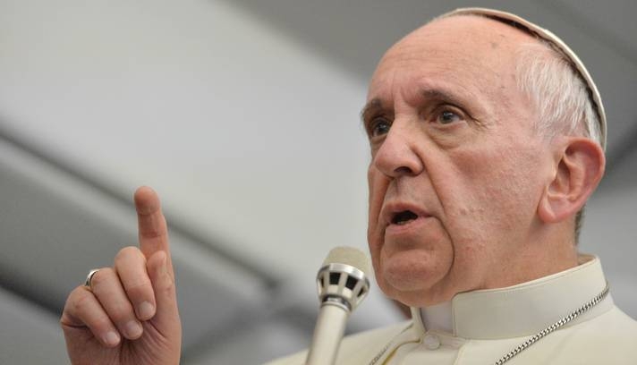 Papa lamenta morte de detentos em presídio do Brasil