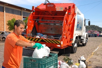 Pela quinta vez, licitação para coleta de Lixo é suspensa em Bento Gonçalves