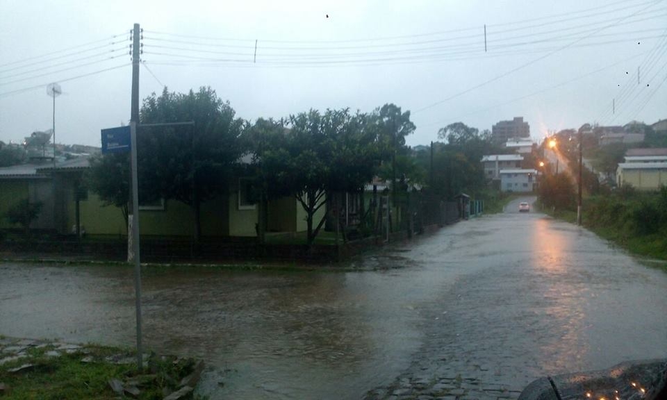  Mais uma vez chuva causa transtornos em Garibaldi e região