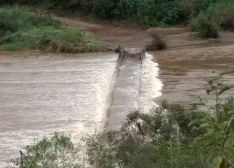 Ponte que liga Bento Gonçalves a Cotiporã segue submersa