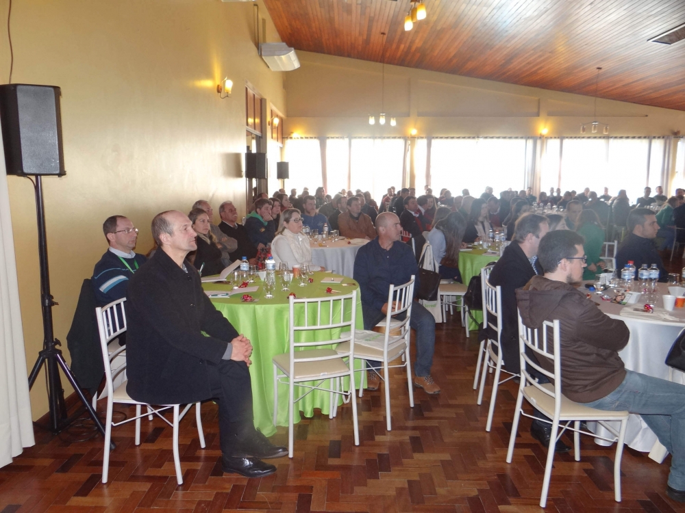 SICREDI promove em Carlos Barbosa encontro sobre agronegócio