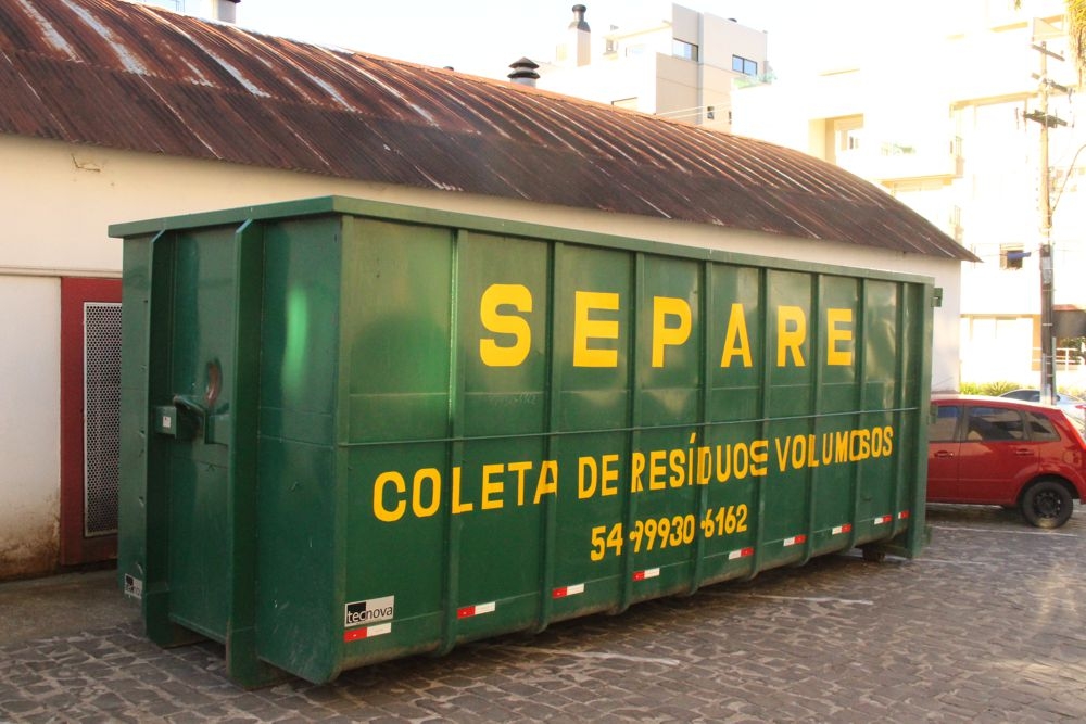 Contêiner para descarte de resíduos volumosos em Garibaldi