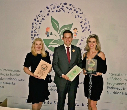 Bento Gonçalves recebe prêmio em Congresso Internacional de Alimentação Escolar 