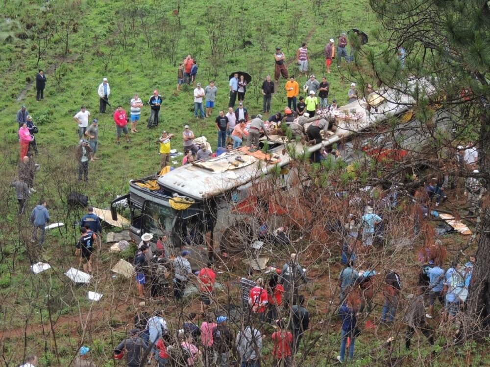 Quatro mortos e mais de 35 feridos em acidente com ônibus de Nova Prata