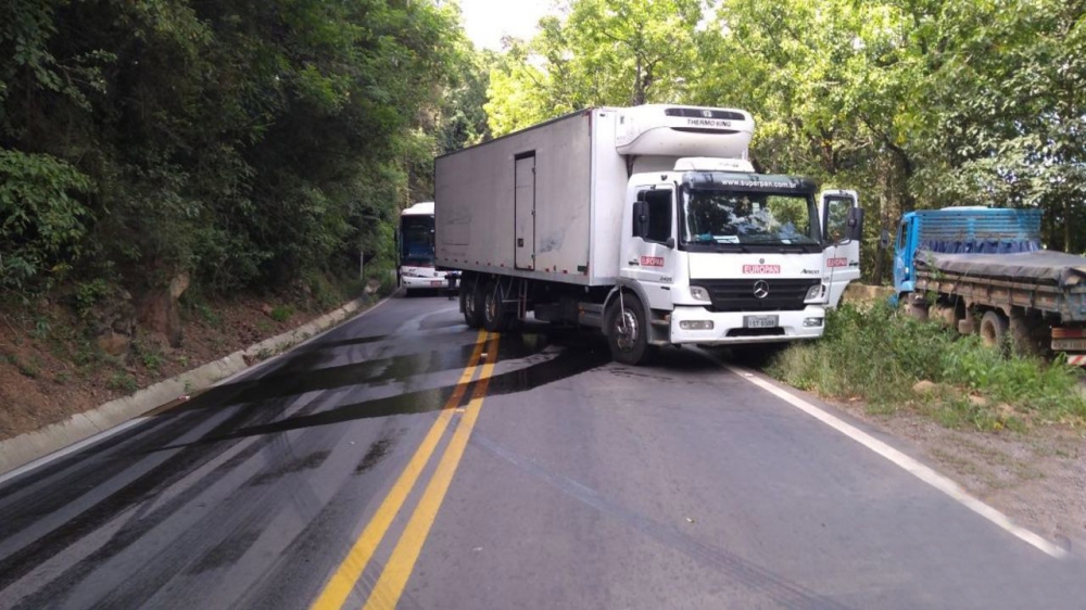 Carro-forte é atacado na BR 470 quando transitava pela Serra das Antas
