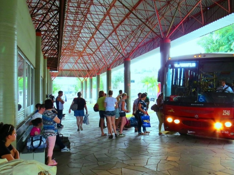 Ônibus é assaltado na RSC-453 entre Caxias e Farroupilha