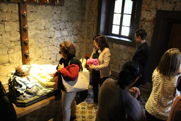 Santuário de Caravaggio inaugura espaço Santo Sepulcro e Livrai-nos do Mal