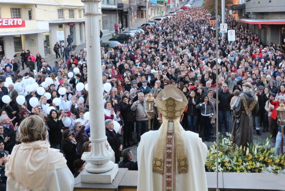 Festa de Santo Antônio atraiu mais de 15 mil pessoas em Bento Gonçalves
