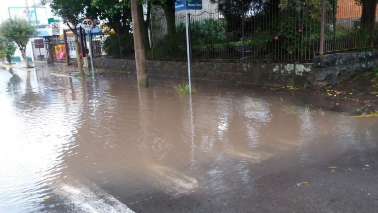 Chuva deixa algumas ruas de Farroupilha alagadas