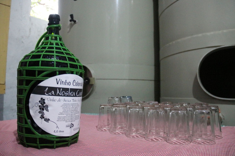 Agroindústria de vinho colonial é inaugurada em Garibaldi