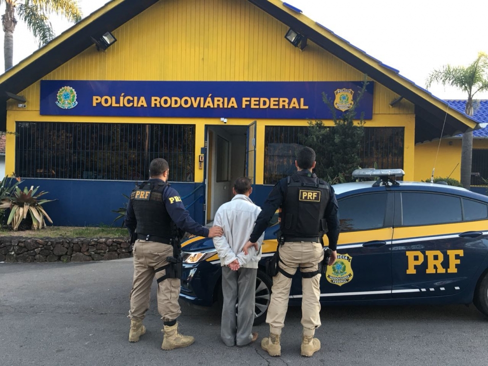 PRF prende homem com mandado de prisão em Garibaldi