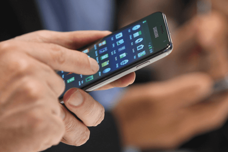 Anatel começa a enviar alertas sobre bloqueio de celulares piratas 