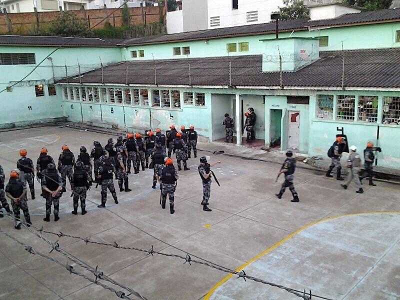 Brigada Militar e Susepe fazem revista no presídio de Bento Gonçalves
