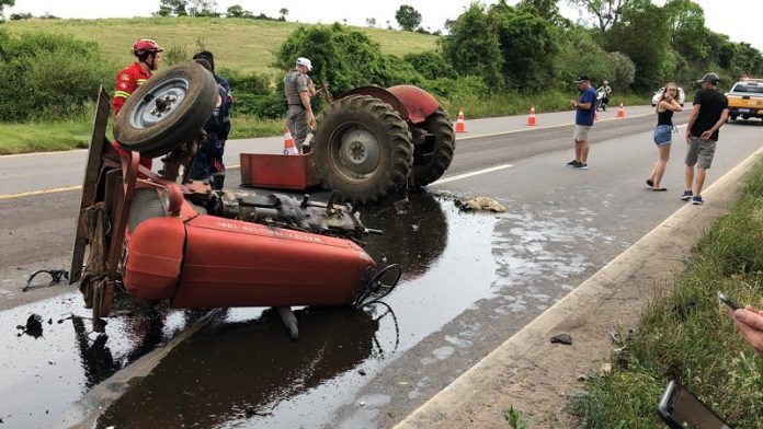 Morador de Vila Rica morre após colidir com trator na Rota do Sol