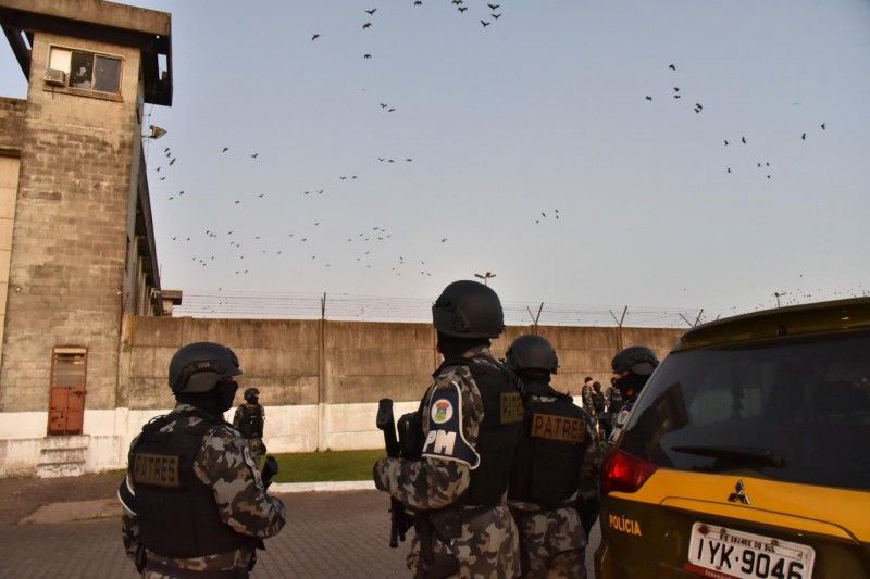 Facções ameaçam praticar atentados no RS após presos serem transferidos
