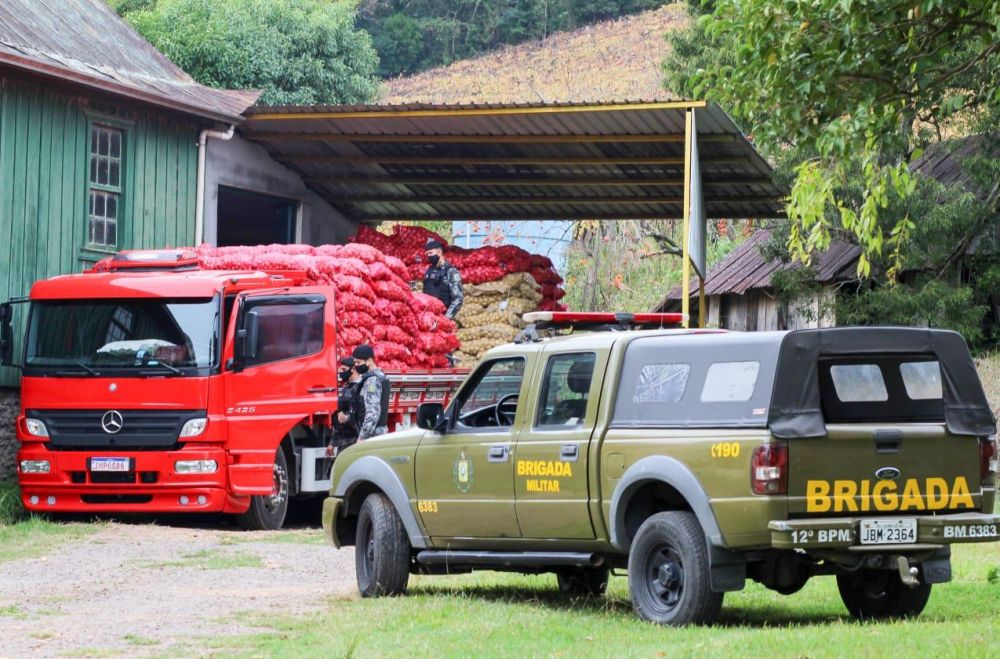 Polícia investiga a participação de pessoas da região em roubos a caminhões de batata
