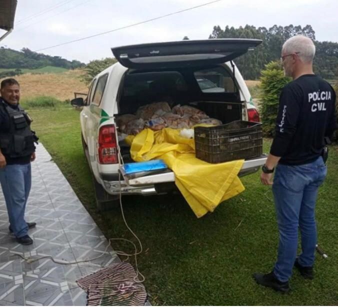 Polícia prende carne imprópria para o consumo em Carlos Barbosa