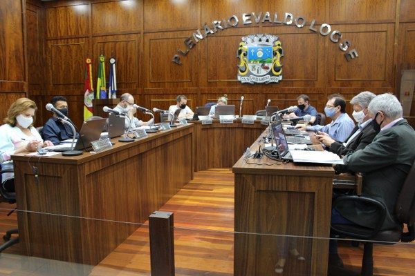 Câmara de Carlos Barbosa aprova por unanimidade diminuição no número de vereadores