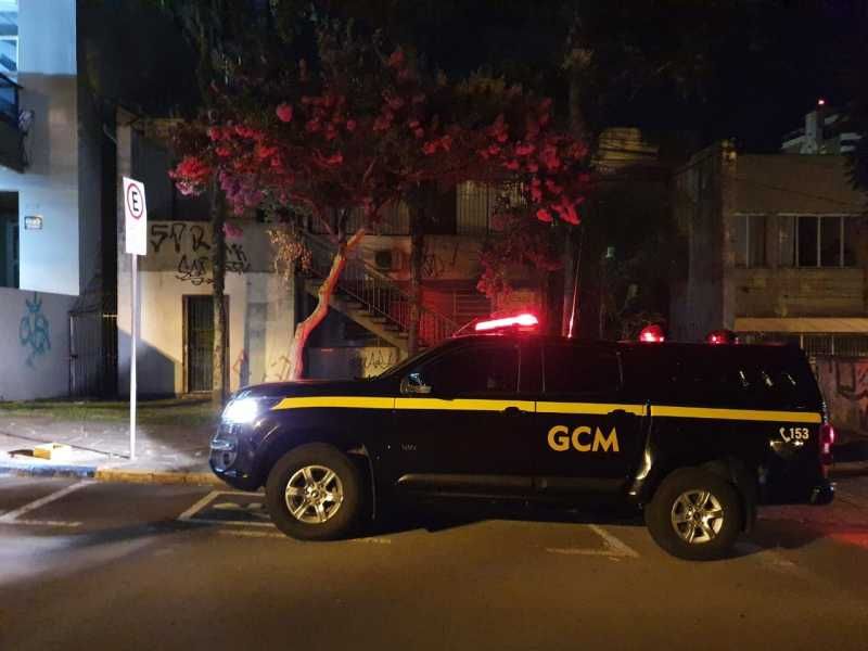 Casal é preso por  tentar invadir prédio público em Bento Gonçalves